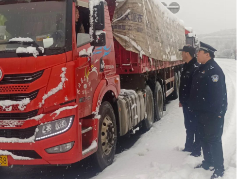 以雪为令，太原娄烦公安全警动员战风雪保安全278.png