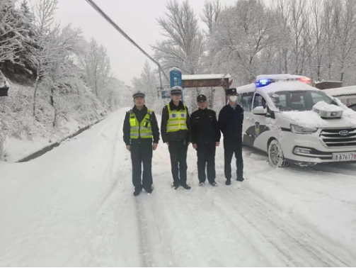 以雪为令，太原娄烦公安全警动员战风雪保安全337.png