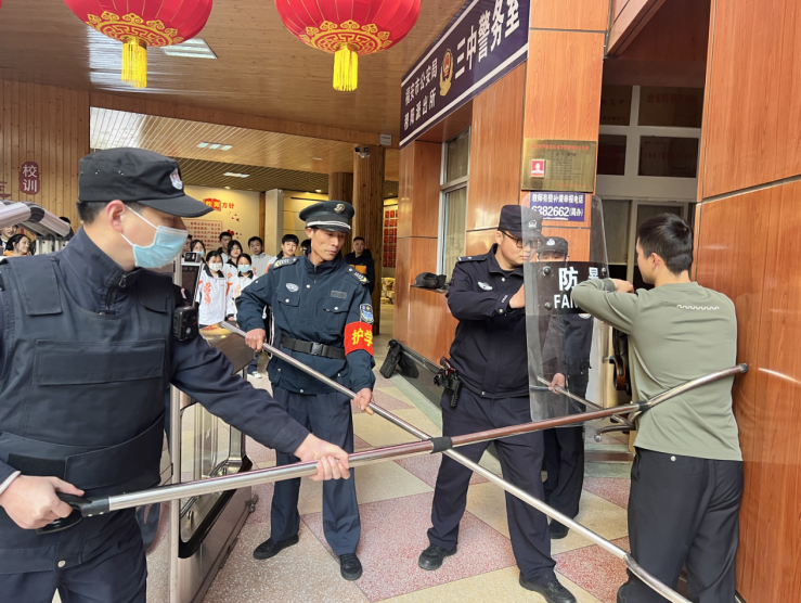 福建福安穆阳派出所：反恐演练进校园 警校携手护平安