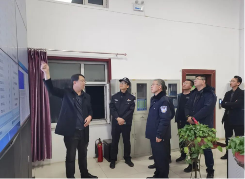 临汾霍州市公安局党委一行夜查打击私挖盗采工作334.png