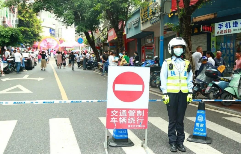 福建福安公安圆满完成2023年中考安保工作