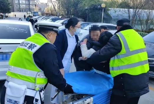 “警”急救援！他们全力以赴的身影真帅！