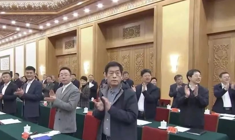 科技立身！山西民营企业家董清飞亮相民营企业家座谈会