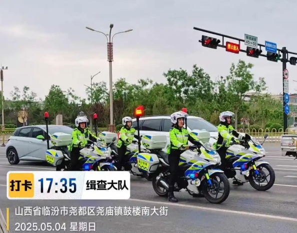“荧光绿”的坚守——临汾公安交警坚守工作岗位  绽放劳动之美