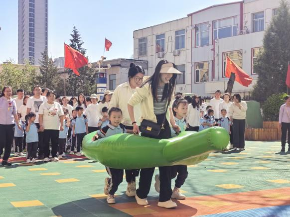 太原万柏林区南寒街道：运动悦童心  亲子伴成长