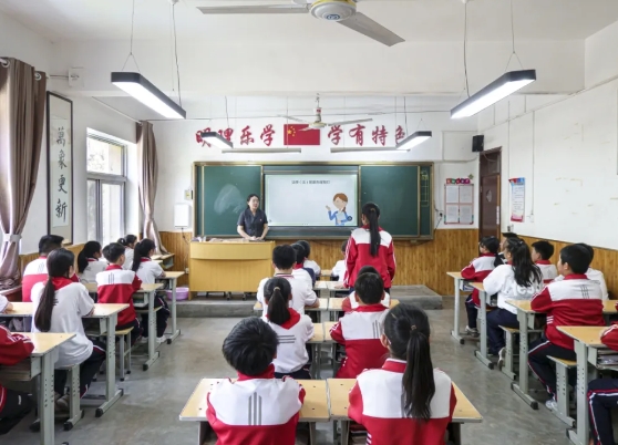 太原尖草坪区人民法院：法护未来　“童”样精彩