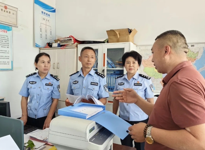 运城市交警支队政治处一行督导平陆大队“4.23”会议精神落实