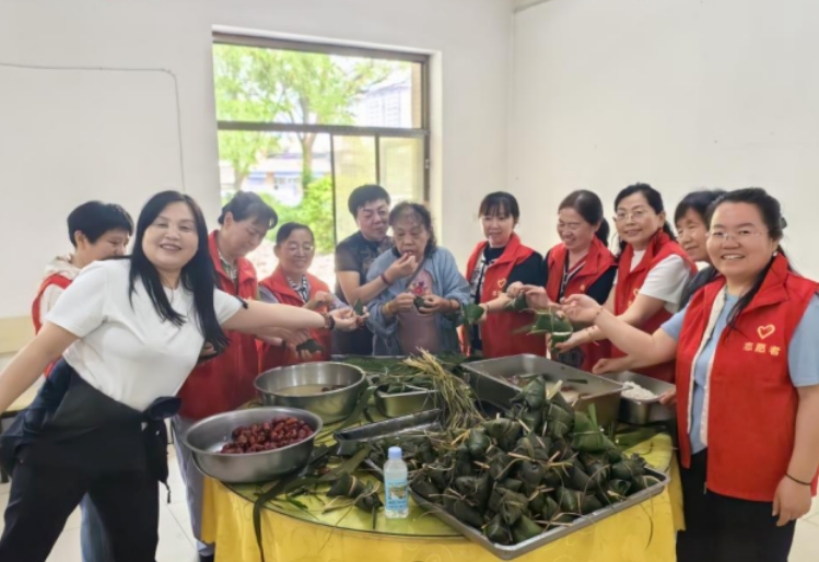 浓情五月  粽香暖情——吕梁汾阳市市场监督管理局老干部党支部