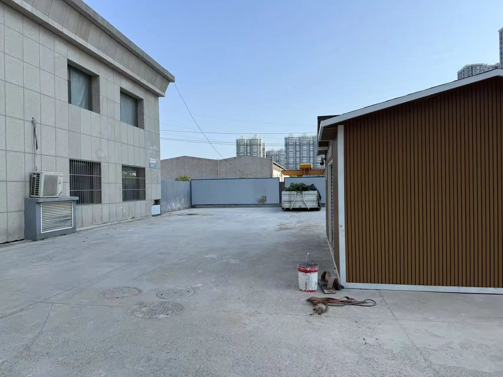 太原万柏林区南寒街道：小区院落大清理  废弃场地焕新颜