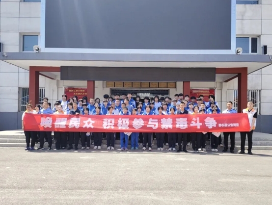 禁毒宣讲进校园  守护青春不“毒”行——忻州静乐县禁毒宣讲团