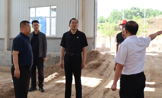 忻州静乐：居清平调研现代农业产业示范区重点项目进展情况