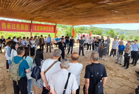 侨心向党忆峥嵘  红色传承聚合力——太原尖草坪区新华西社区侨