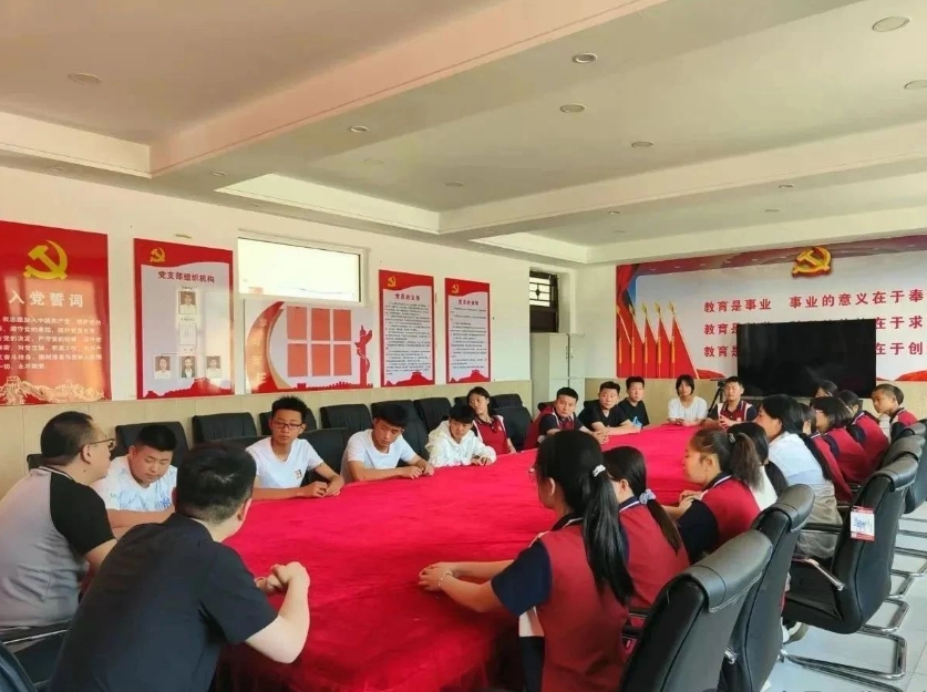 吕梁临县团县委走进玉坪学校开展心理赋能活动