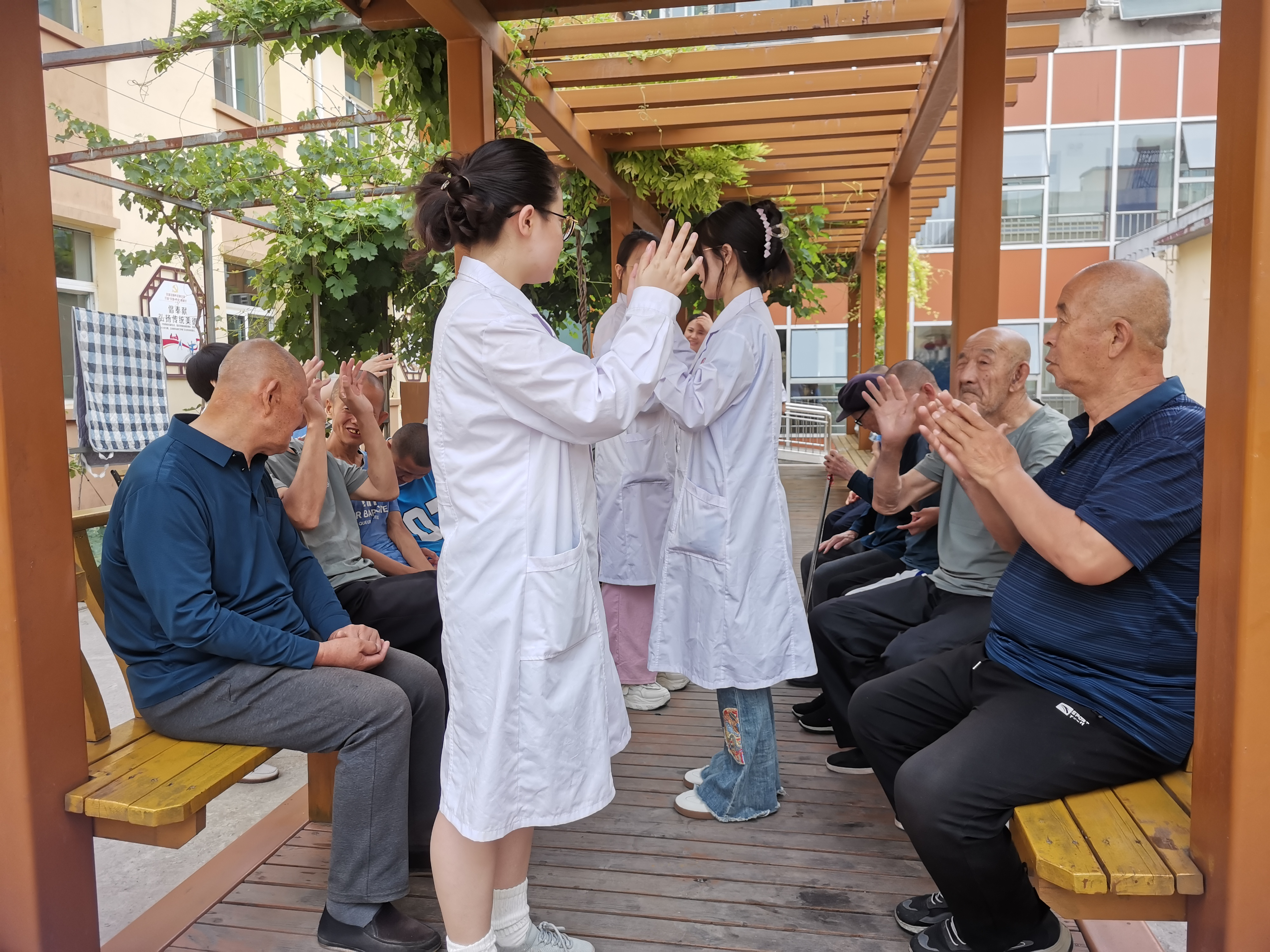 银龄健康，从心启航——太原万柏林区西铭敬老院老年健康宣传周活