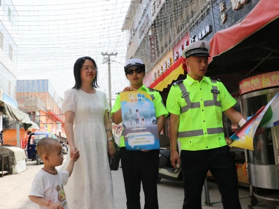 吕梁交口县交警大队开展夏季交通安全集中整治行动暨暑期交通安全