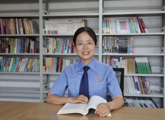 【青蓝志系列】王小丹：以榜样之光照亮前行之路