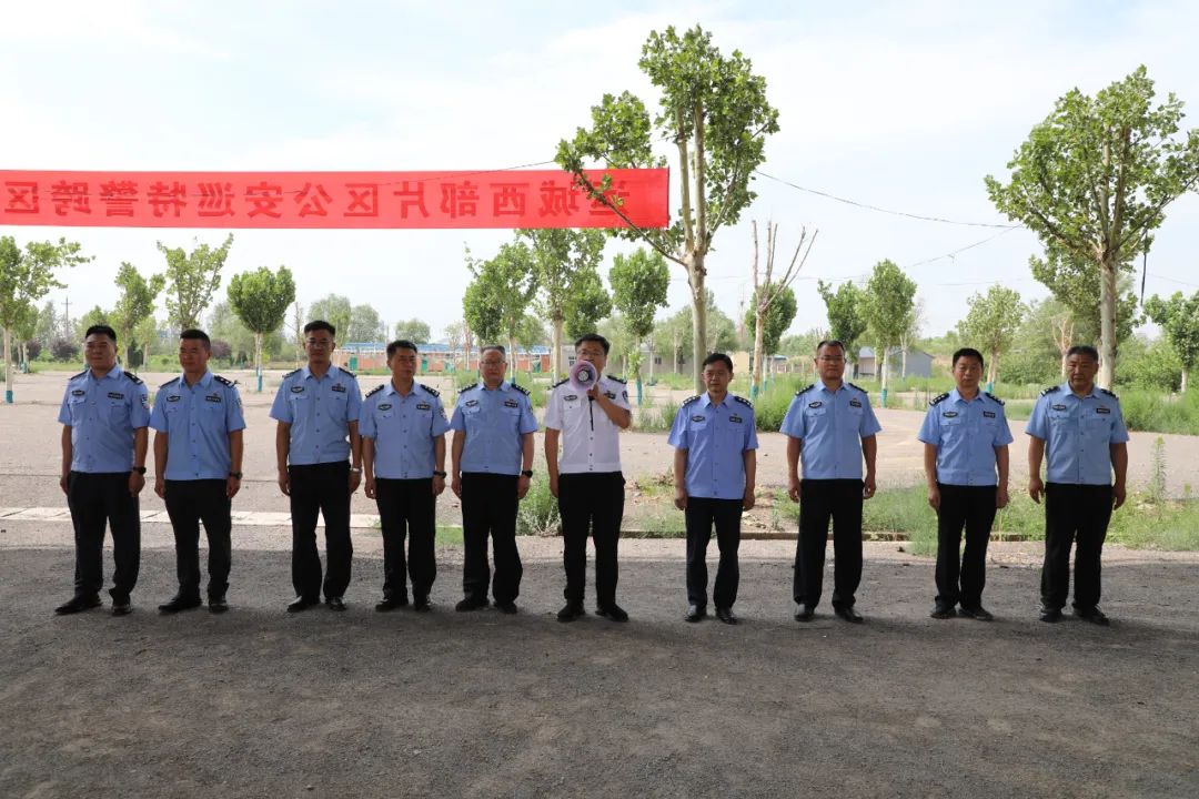 运城西部片区公安巡特警跨区域反恐演练在河津市成功举行