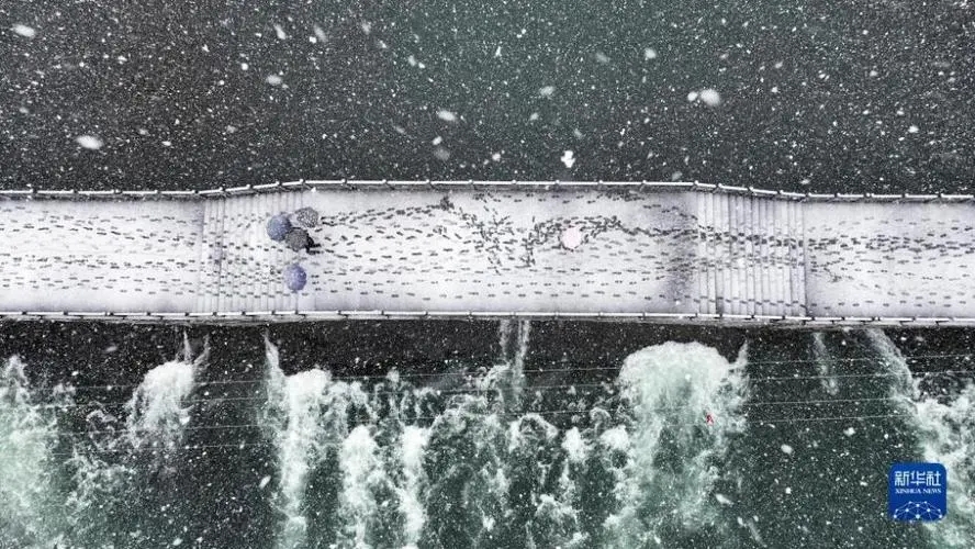 南方雨雪天气致多地受灾 各地保障应急有序推进