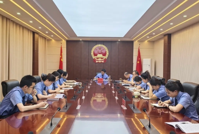 长治平顺县人民检察院召开党组理论学习中心组（扩大）学习会
