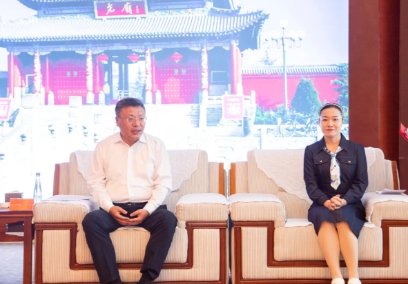 “中国戏剧梅花奖”获得者梁静载誉归来