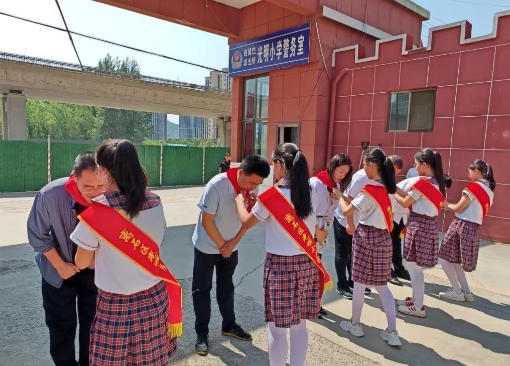 巳巳如意  生生不息——吕梁离石区光明小学庆“六一”慰问活动