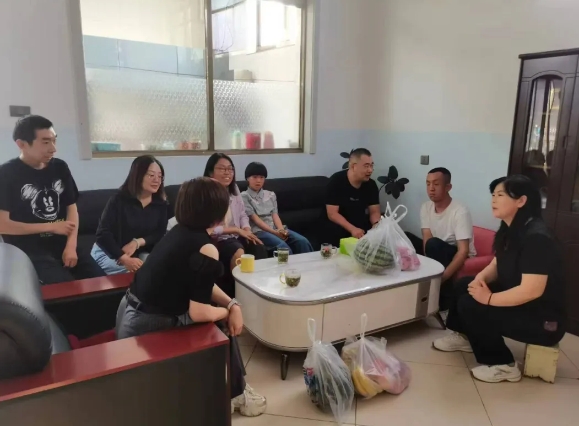 端午粽飘香  助残爱无疆——民进汾阳行政综合支部开展关爱残疾