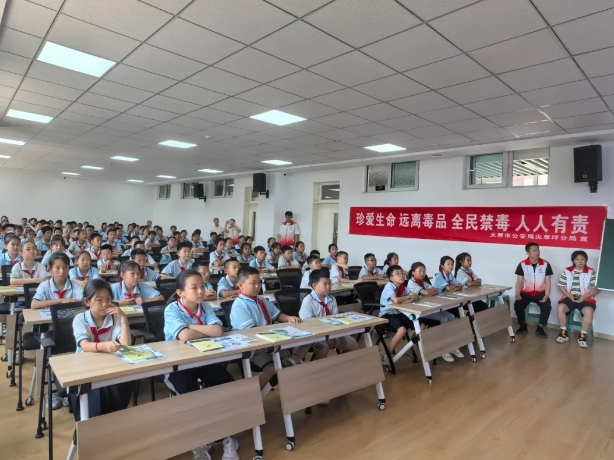 太原尖草坪区：检警联合进校园  携手共筑“防毒墙”
