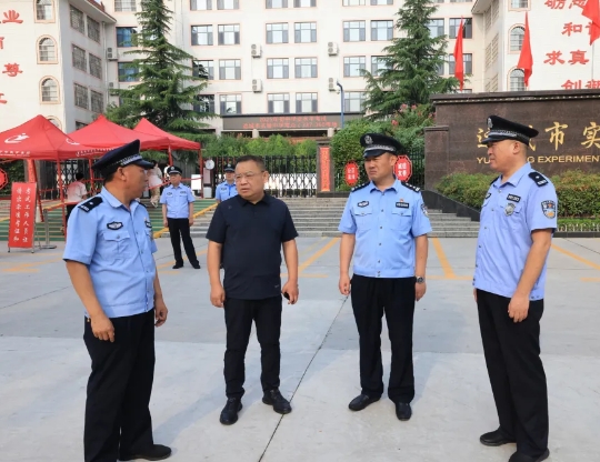 运城盐湖：“警”心守护  中考加油！