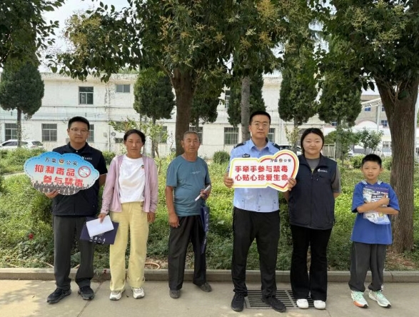 运城万荣县各部门联合开展“零毒驾驶”主题宣传