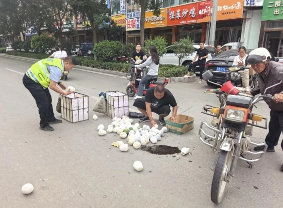 吕梁石楼：交警暖心救助，护航学考彰显担当