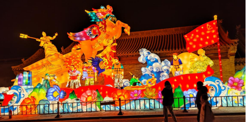 太原：璀璨烟花耀古城