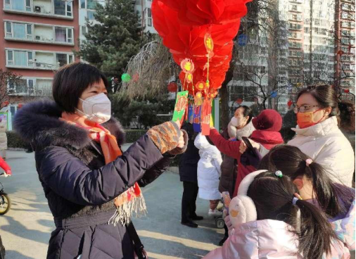 太原万柏林:社区单位齐携手+共驻共建闹元宵326.png