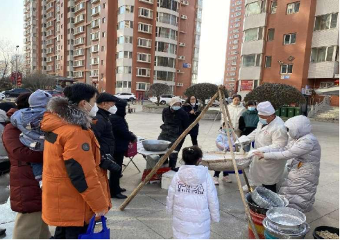 太原万柏林:社区单位齐携手+共驻共建闹元宵458.png