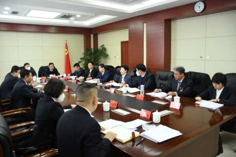 太原市清徐县:县委副书记、县长、清徐经济开发区党工委书记李福贵参加徐沟代表团审议351.png