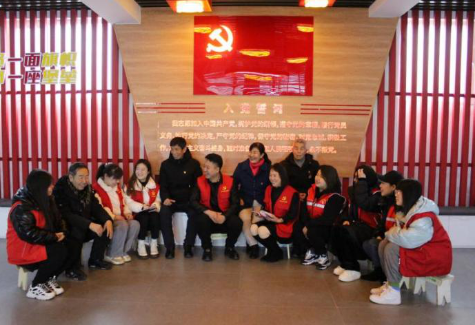 太原万柏林：小板凳托起居民稳稳的幸福
