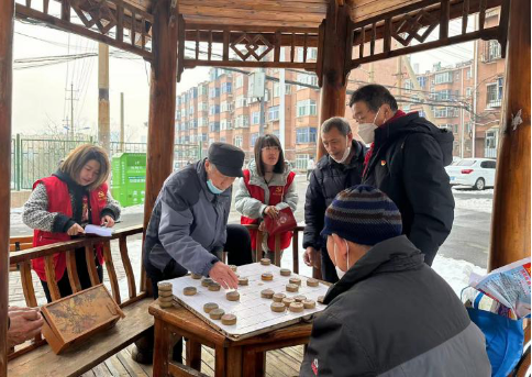 太原万柏林:小板凳托起居民稳稳的幸福656.png
