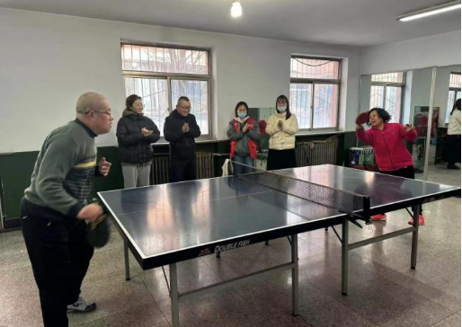 太原万柏林区西矿街南社区：乒乓传温情 邻里促和谐146.png