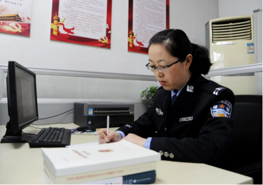 奋进新征程 巾帼别样红——临汾直属公安乡贤街派出所辅警邰红梅