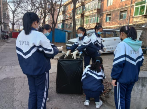 太原西铭街道狮头苑社区结对太原市外国语学校开展“赓续雷锋精神+争创劳动新风+共创美好生活”活动.268.png