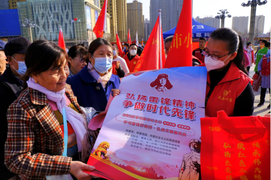 太原小店区学雷锋系列活动弘扬文明新风
