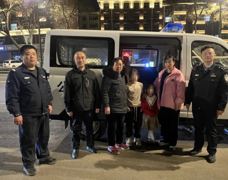 临汾公安直属分局：举手投足显担当 真情为民聚人心