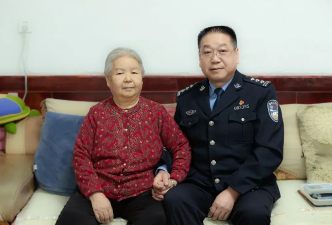 临汾安泽公安这些成绩突出女民警、好警嫂、爱警母亲受到通报表扬