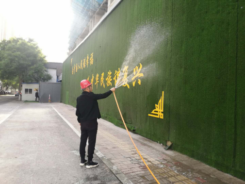 太原：积极应对大风天气 开展城市大清洗行动  