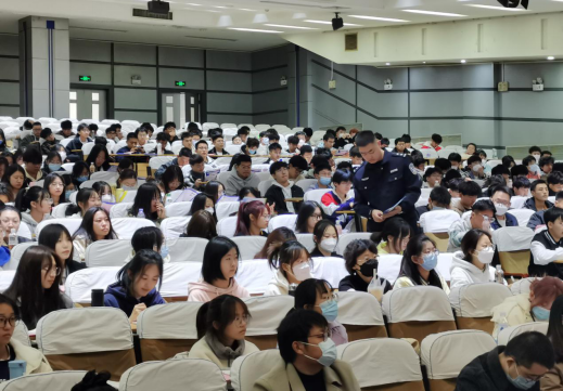 山西太谷公安深入山西农大开展反诈宣讲397.png