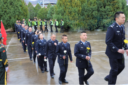 临汾永和县公安局开展清明祭扫活动