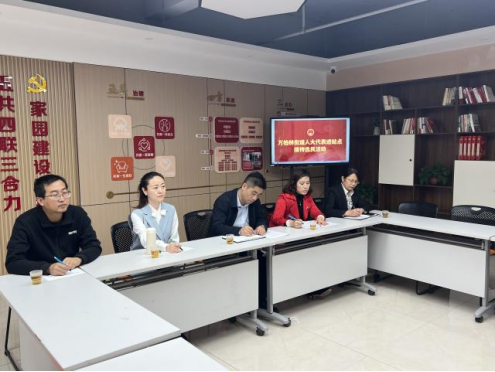 太原万柏林街道人大代表进站点接待选民活动