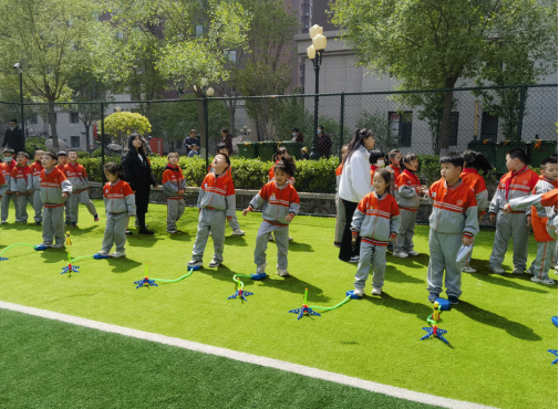 体验科技乐趣  弘扬创新精神——太原小店区实验小学东润校区“崇尚科学筑梦未来”首