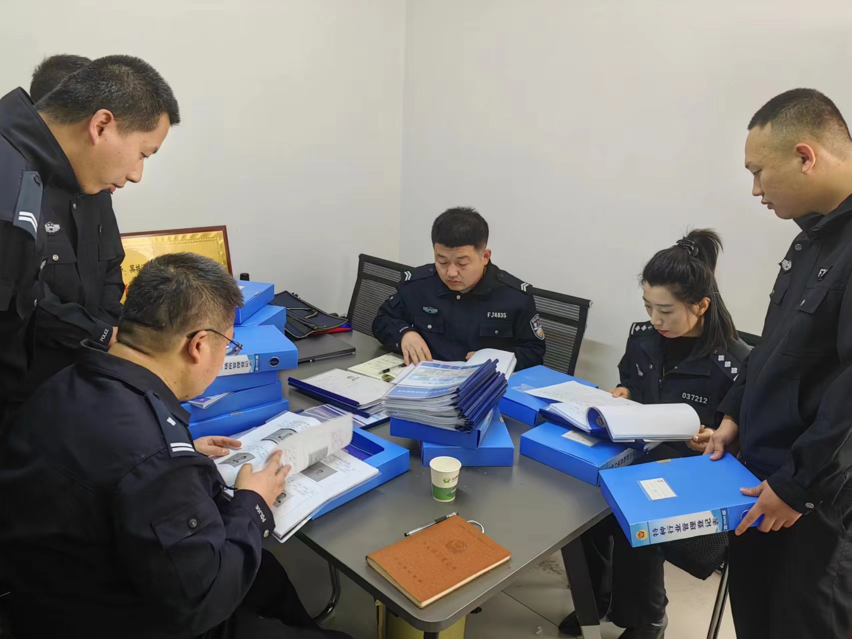 山西榆社县公安局治安大队深入辖区警务室检查指导工作