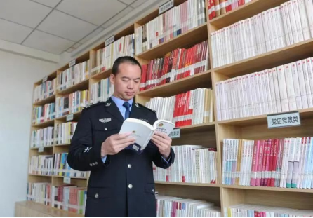 以警察之名，致敬青春——带您倾听直属公安警营中的青年警察故事（二）