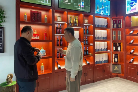 忻州繁峙县现代农业乡村e镇电商公共服务中心走进维特酒庄，探索市场新发展